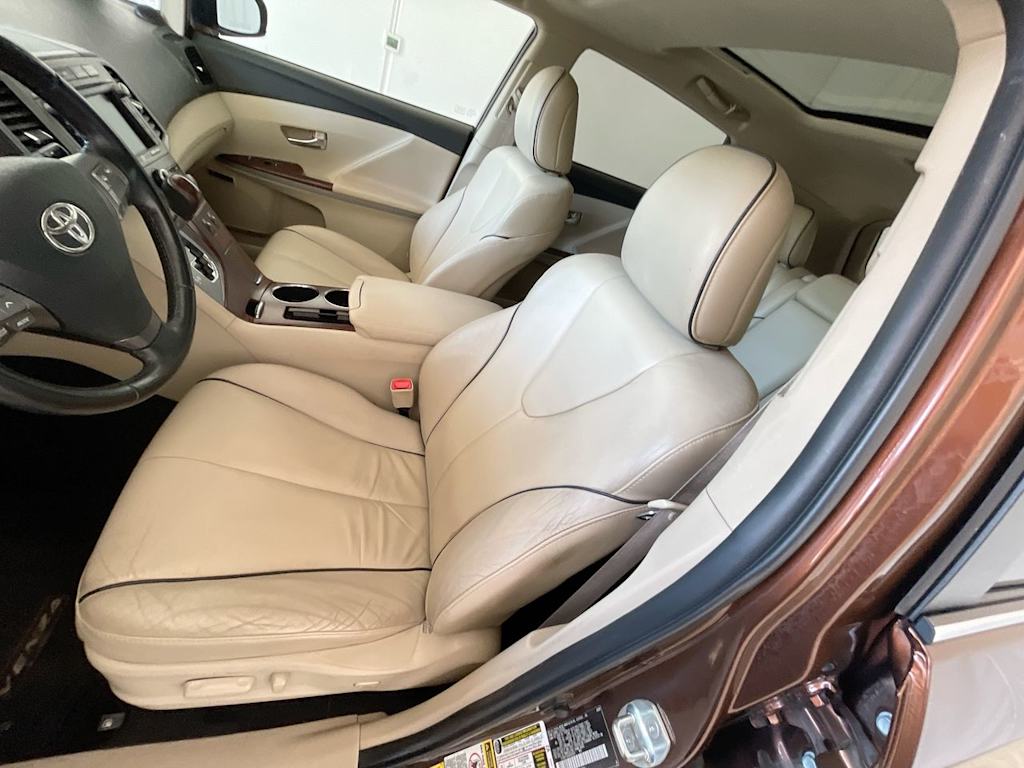 Thumbnail: 2009 Toyota Venza - 10
