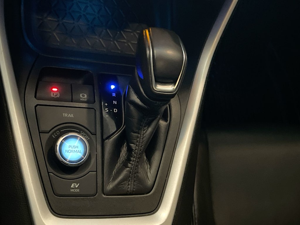 Thumbnail: 2021 Toyota RAV4 - 13
