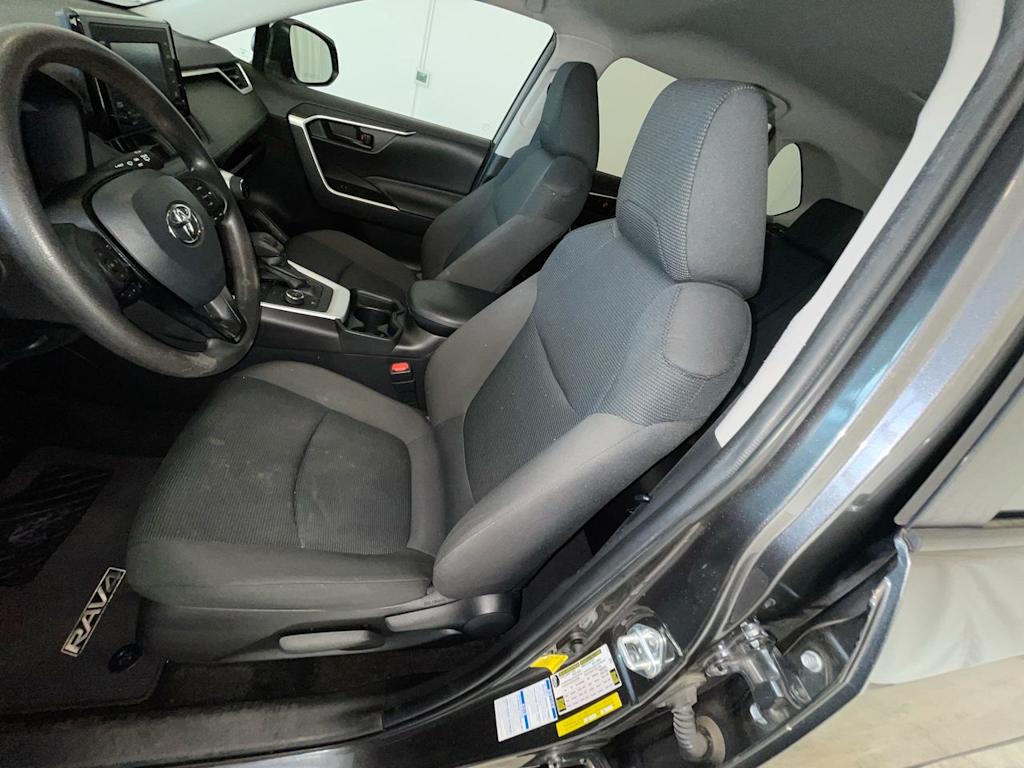 Thumbnail: 2021 Toyota RAV4 - 10