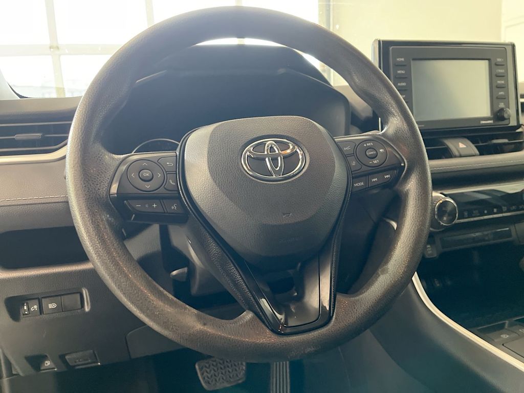 Thumbnail: 2021 Toyota RAV4 - 2