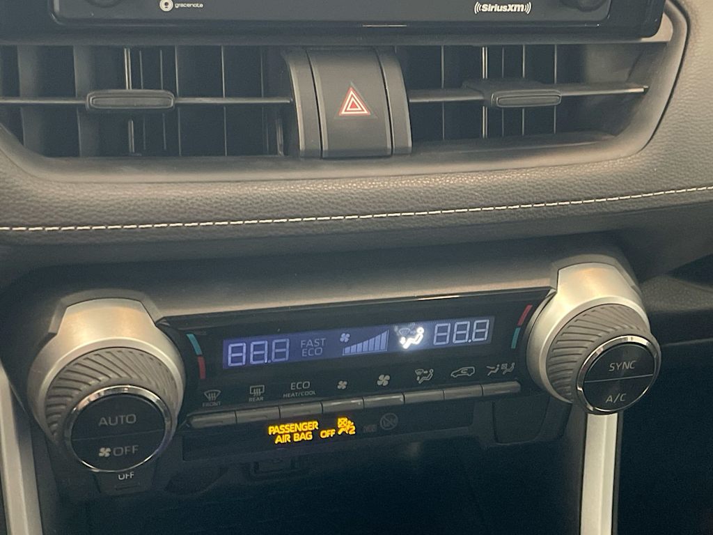 Thumbnail: 2021 Toyota RAV4 - 26