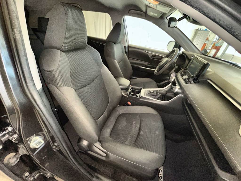 Thumbnail: 2021 Toyota RAV4 - 27