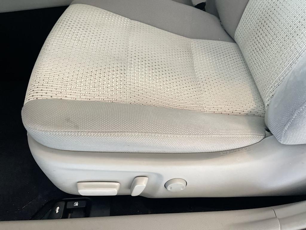 Thumbnail: 2012 Toyota Camry - 22