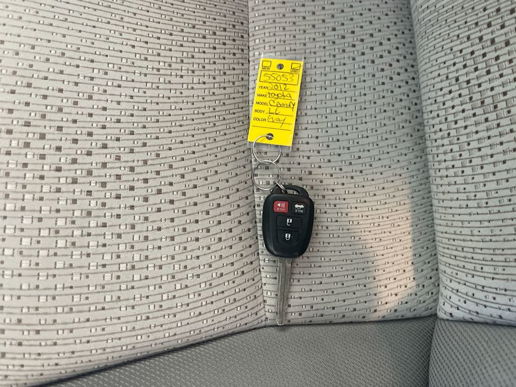 Thumbnail: 2012 Toyota Camry - 16