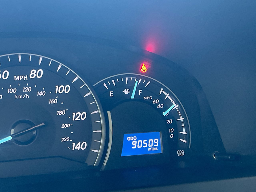 Thumbnail: 2012 Toyota Camry - 14