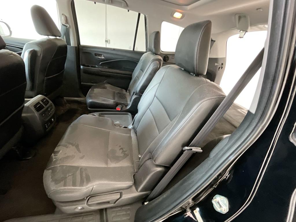 Thumbnail: 2016 Honda Pilot - 11