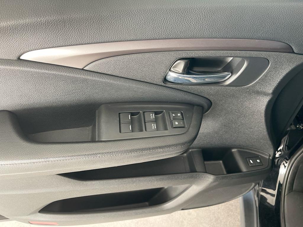 Thumbnail: 2016 Honda Pilot - 22