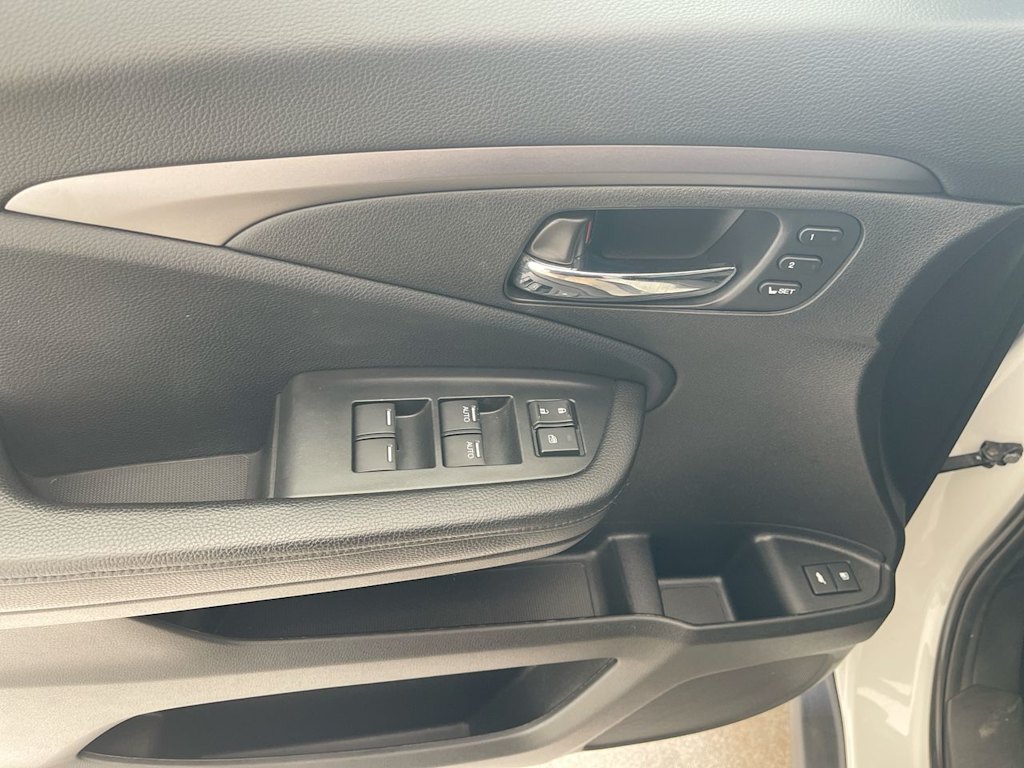 Thumbnail: 2020 Honda Pilot - 23