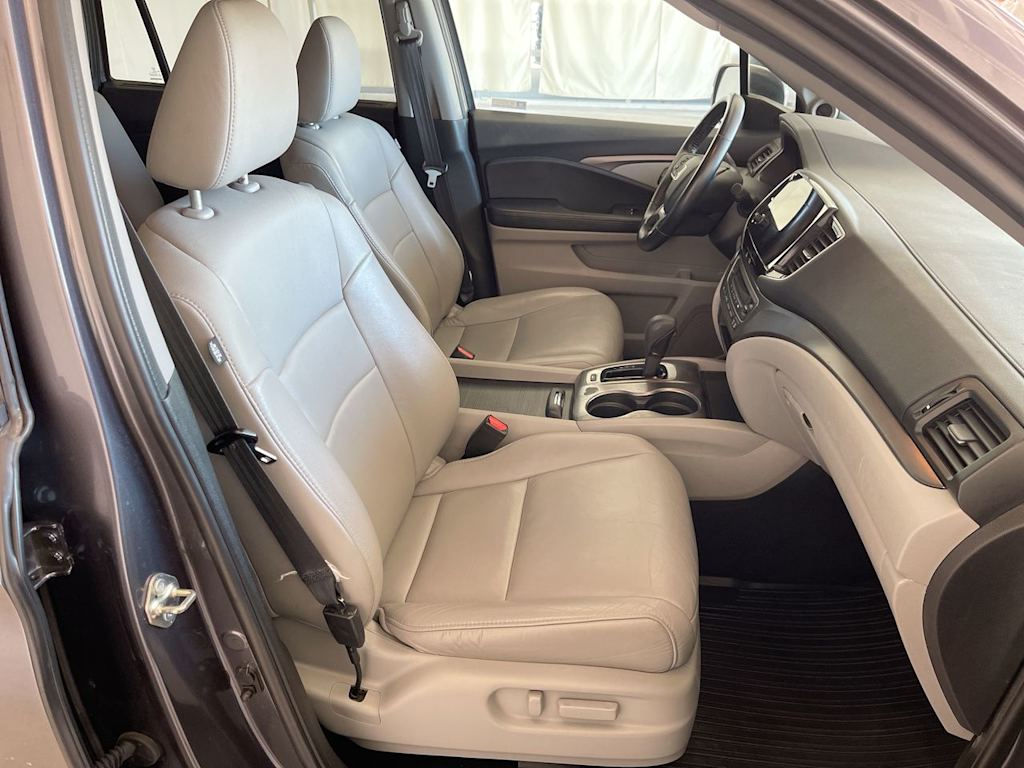 Thumbnail: 2020 Honda Pilot - 11