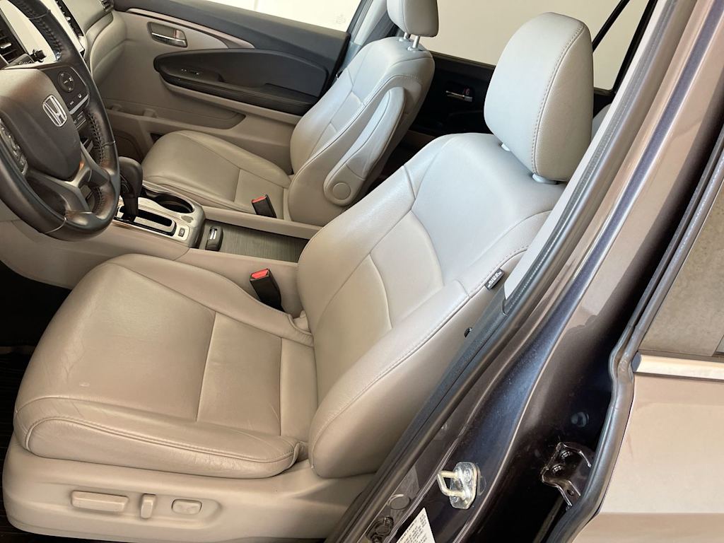 Thumbnail: 2020 Honda Pilot - 10