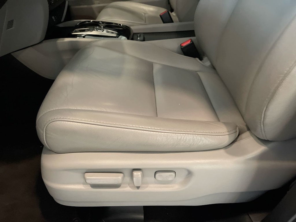 Thumbnail: 2017 Honda Pilot - 22