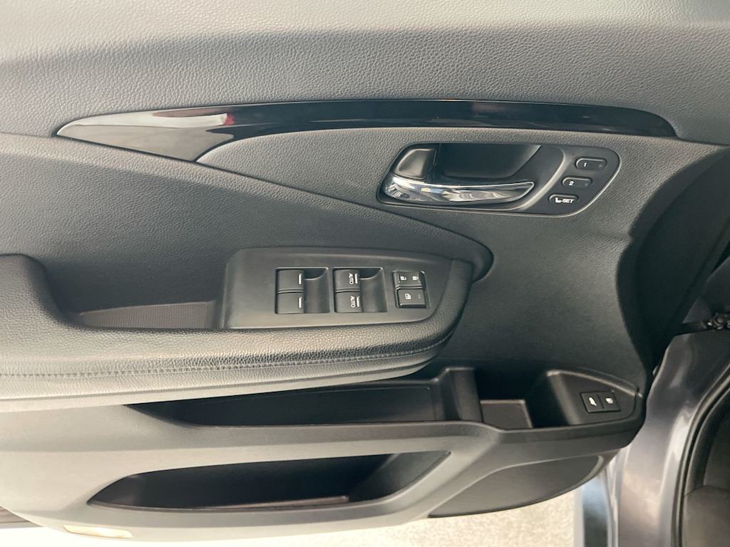 Thumbnail: 2019 Honda Passport - 23