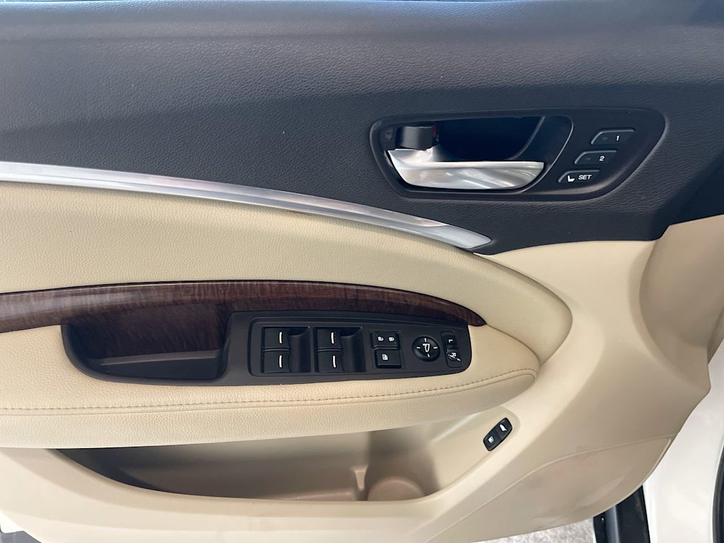 Thumbnail: 2019 Acura MDX - 22