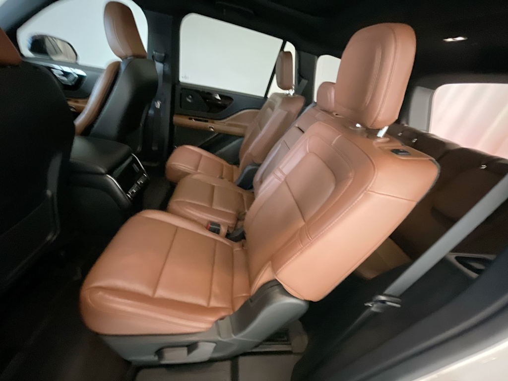 Thumbnail: 2023 Lincoln Aviator - 11