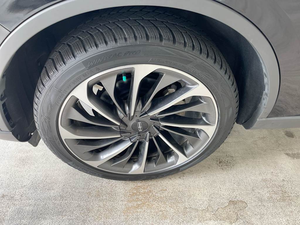 Thumbnail: 2021 Lincoln Aviator - 7
