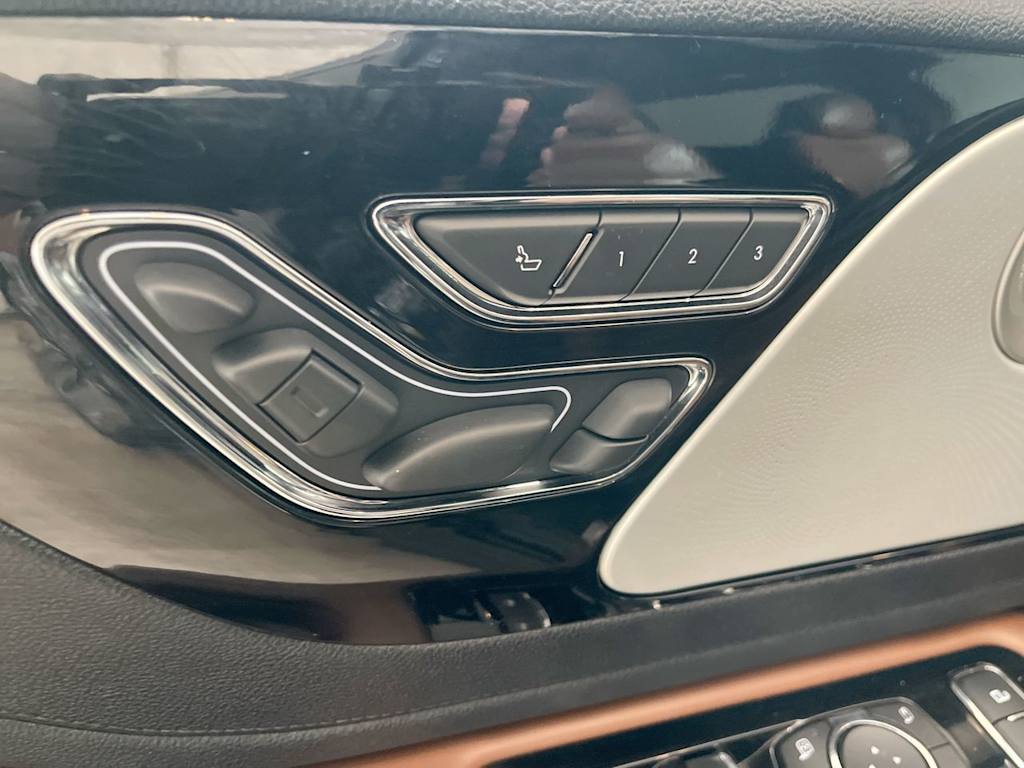 Thumbnail: 2021 Lincoln Aviator - 21