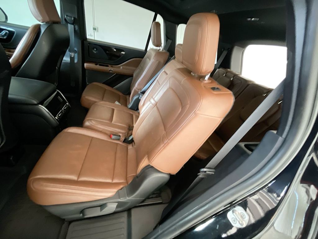 Thumbnail: 2022 Lincoln Aviator - 11