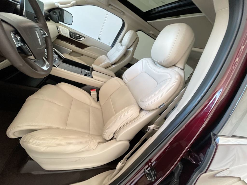 Thumbnail: 2020 Lincoln Navigator - 10