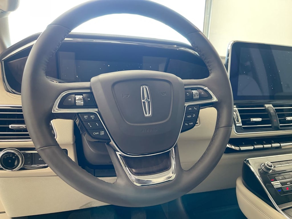 Thumbnail: 2020 Lincoln Navigator - 2