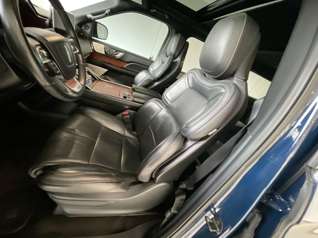 Thumbnail: 2018 Lincoln Navigator L - 9