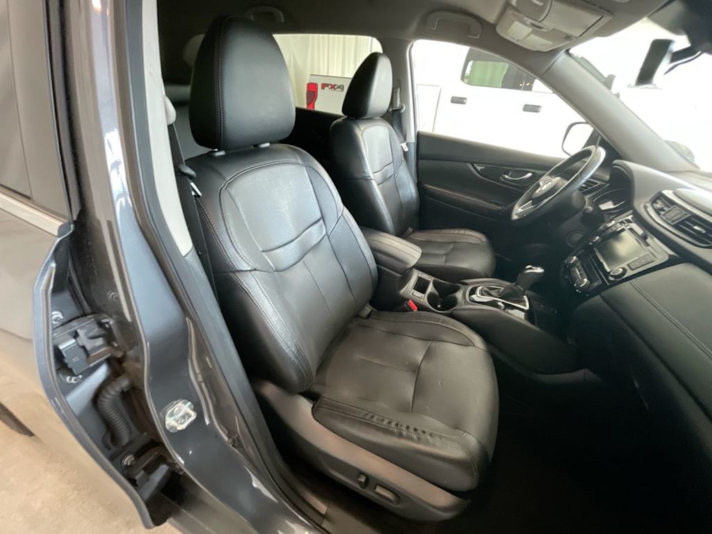 Thumbnail: 2019 Nissan Rogue - 10