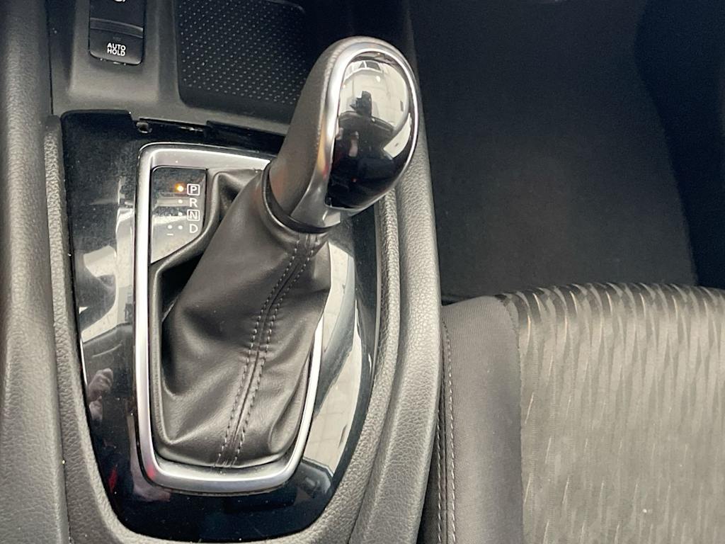 Thumbnail: 2019 Nissan Rogue - 12