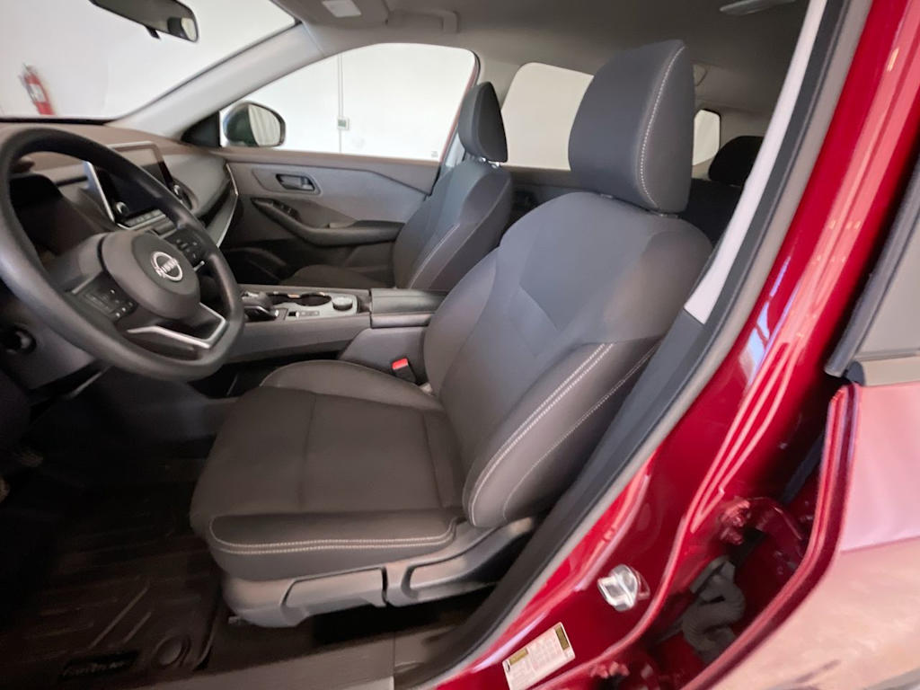 Thumbnail: 2023 Nissan Rogue - 9