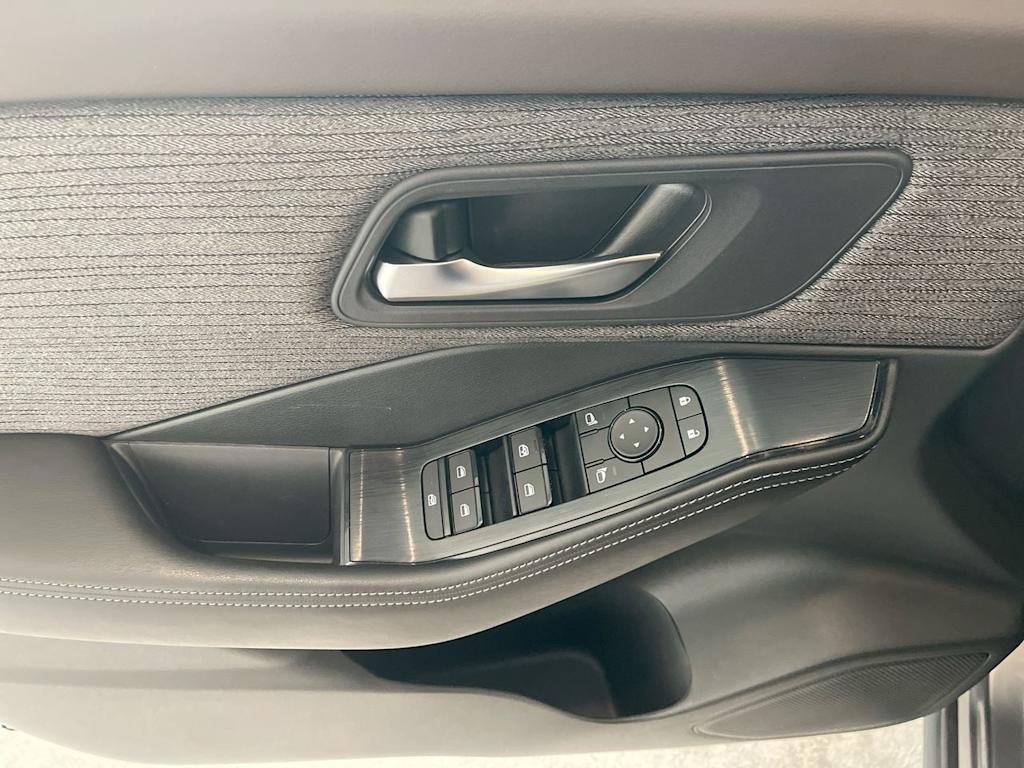 Thumbnail: 2022 Nissan Rogue - 22