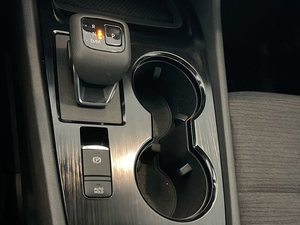 Thumbnail: 2022 Nissan Rogue - 12