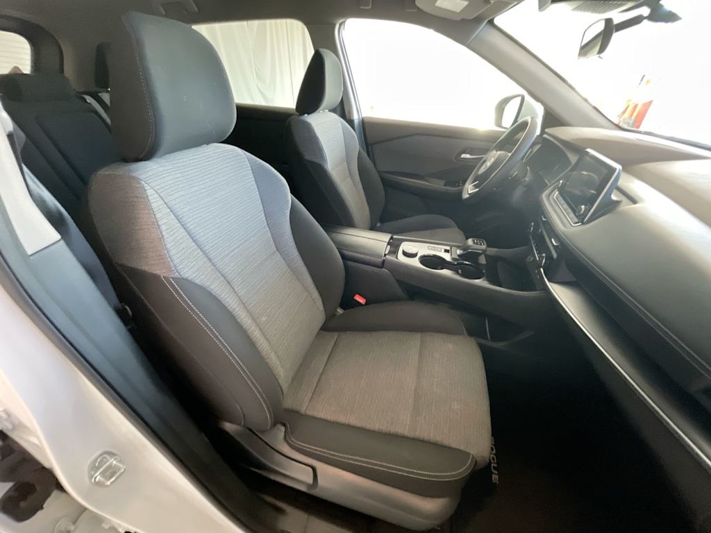 Thumbnail: 2023 Nissan Rogue - 25