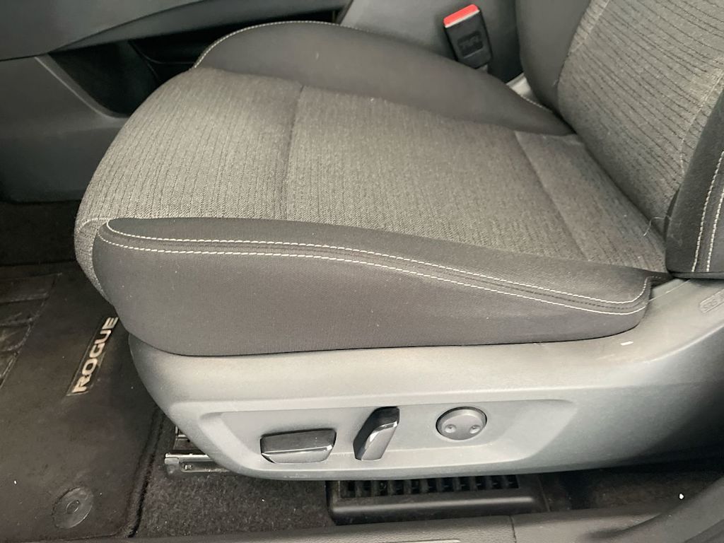 Thumbnail: 2023 Nissan Rogue - 21