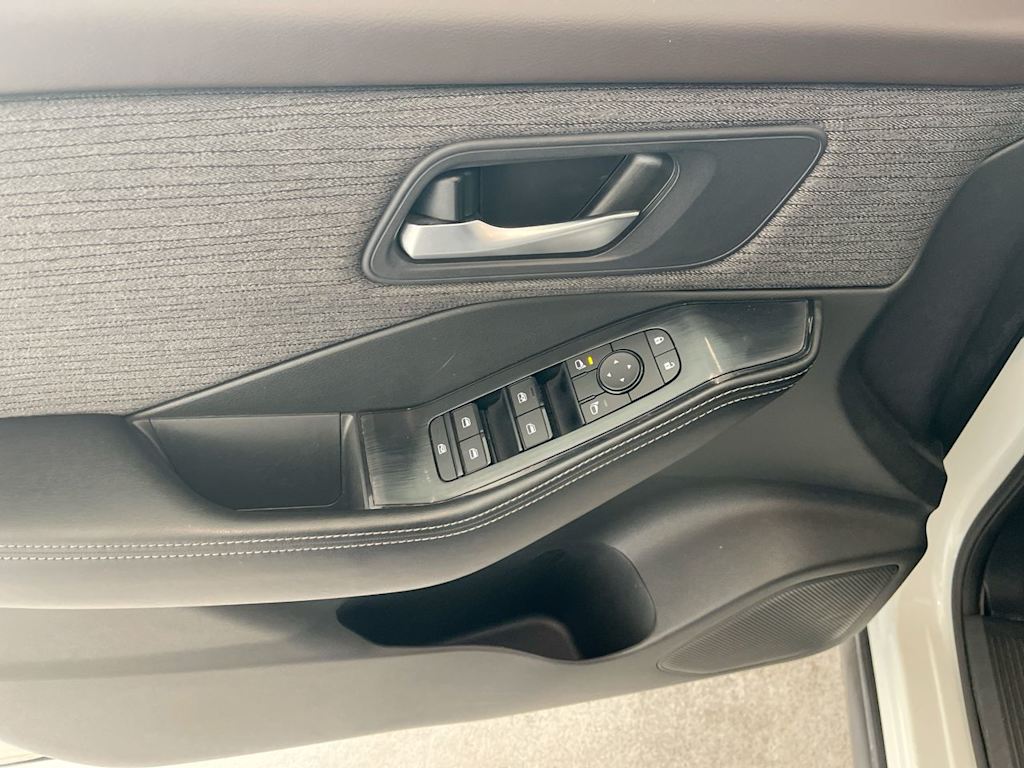 Thumbnail: 2023 Nissan Rogue - 22