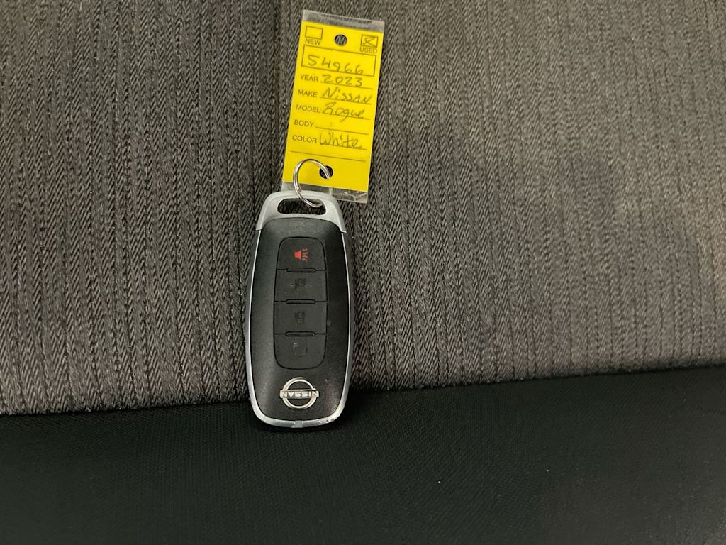 Thumbnail: 2023 Nissan Rogue - 16