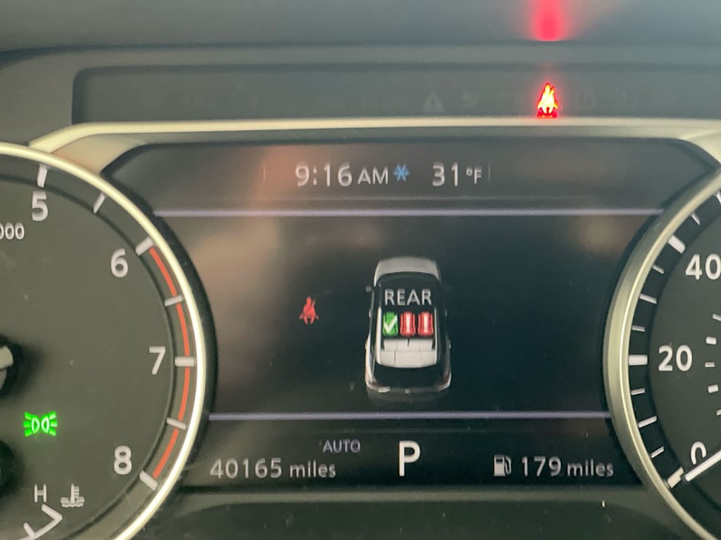 2023 Nissan Rogue SV 14
