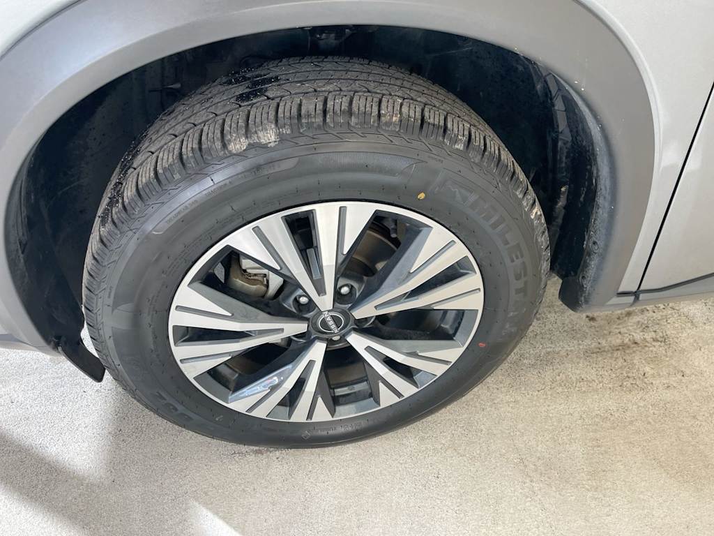 2023 Nissan Rogue SV 7