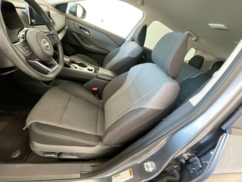 Thumbnail: 2023 Nissan Rogue - 9