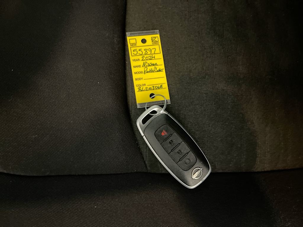 Thumbnail: 2024 Nissan Pathfinder - 16