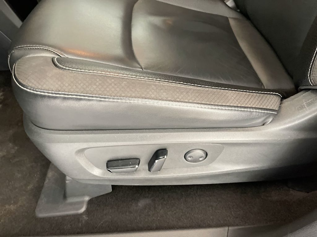 2023 Nissan Pathfinder SL 20