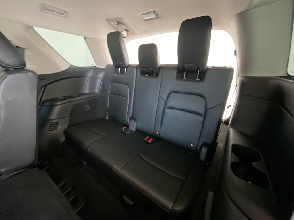 2023 Nissan Pathfinder SL 26
