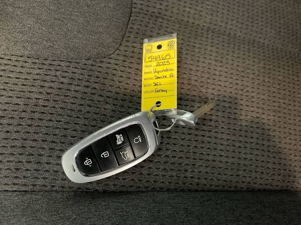 Thumbnail: 2023 Hyundai Santa Fe - 15