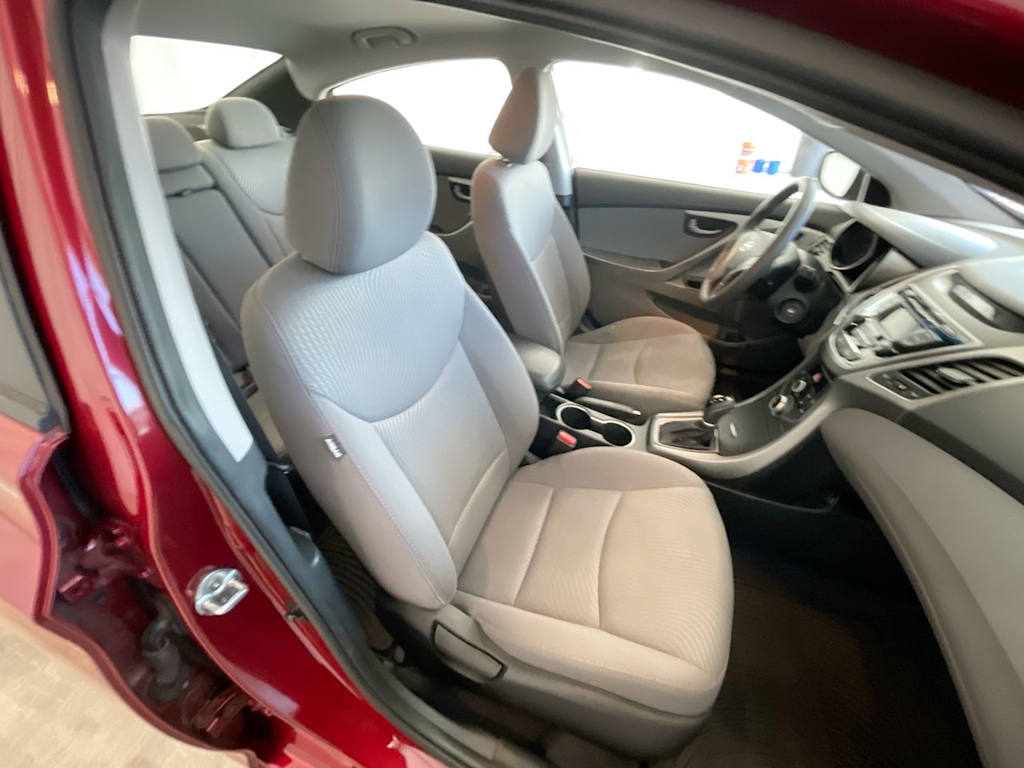 2016 Hyundai Elantra SE 10