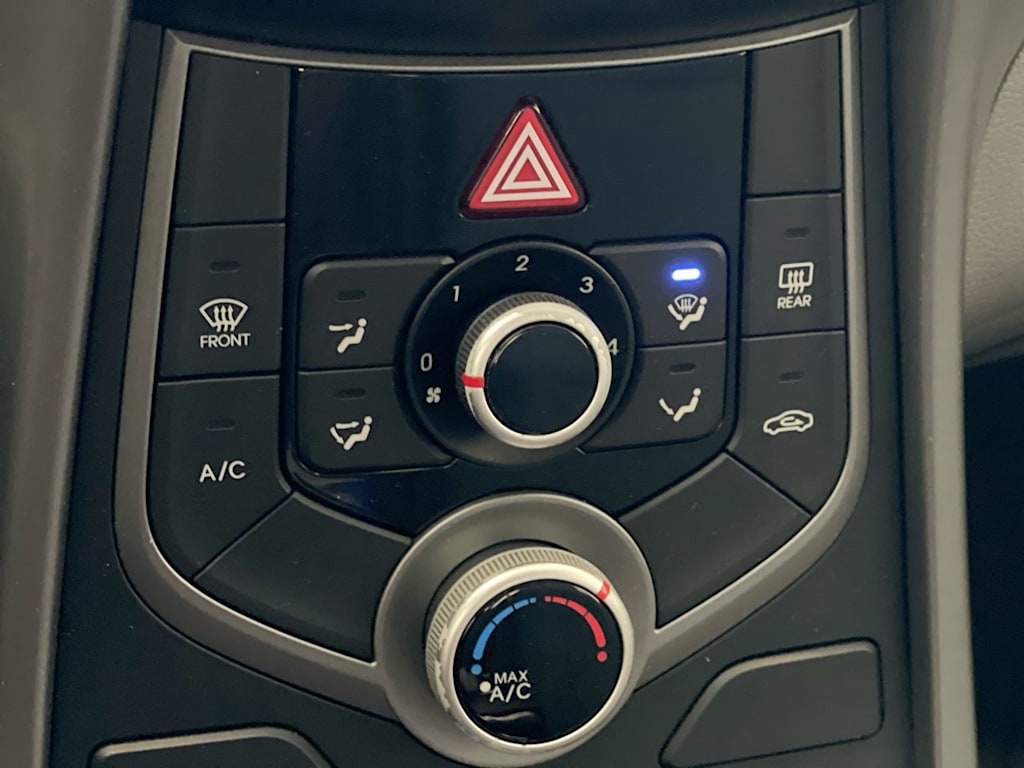 2016 Hyundai Elantra SE 24
