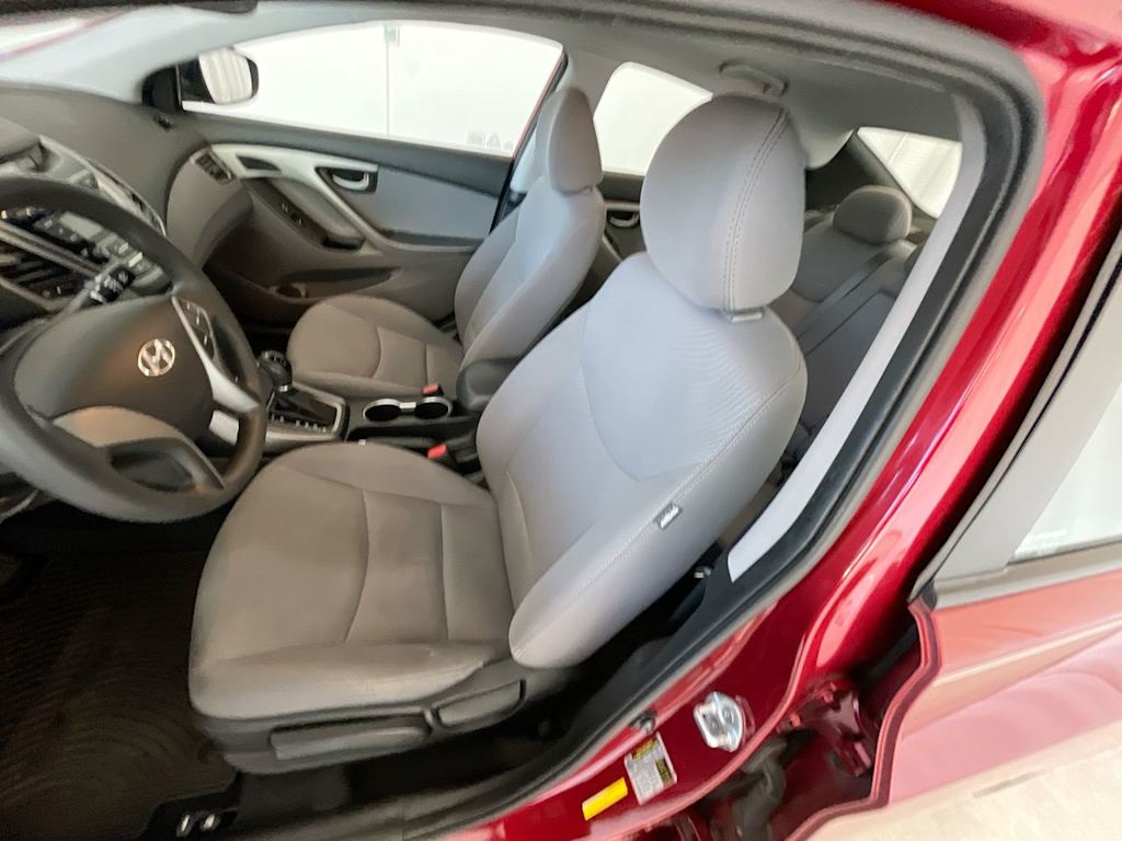 2016 Hyundai Elantra SE 9