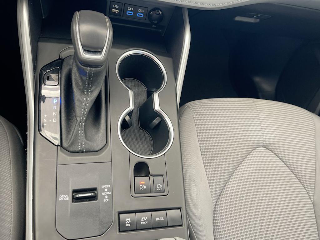 2022 Toyota Highlander LE 14