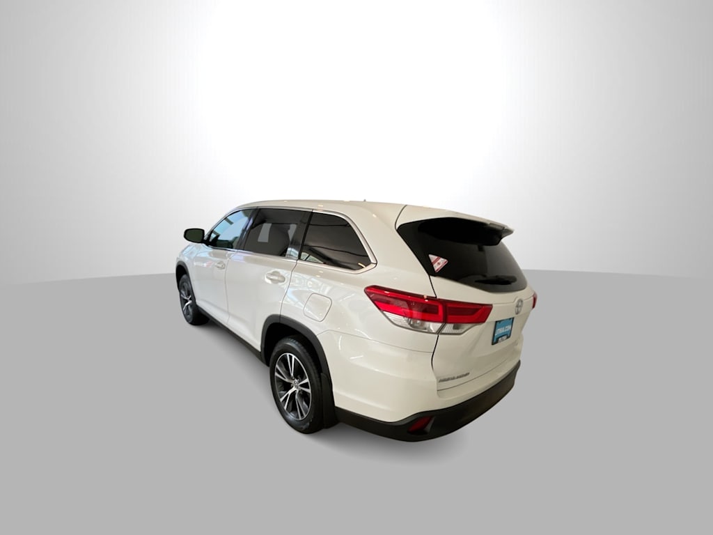 Thumbnail: 2019 Toyota Highlander - 6