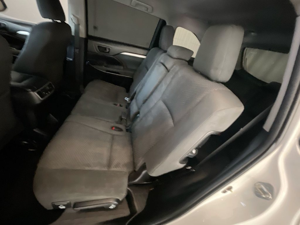 Thumbnail: 2019 Toyota Highlander - 11