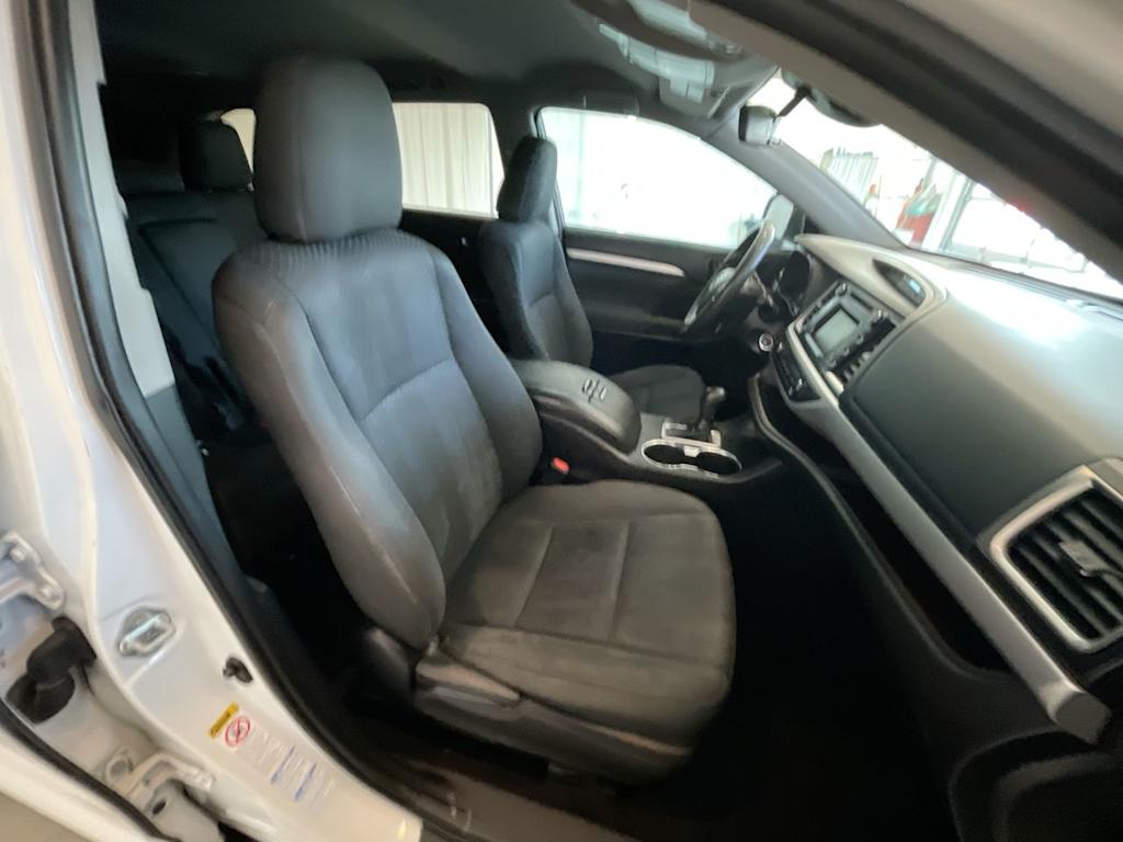 Thumbnail: 2019 Toyota Highlander - 10