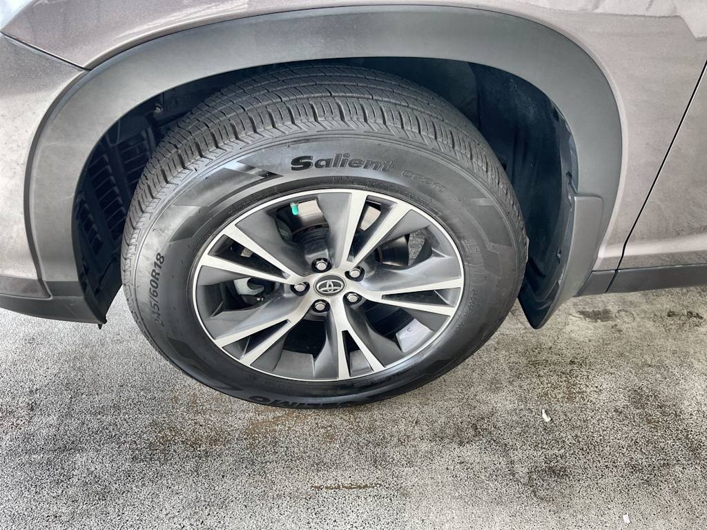 Thumbnail: 2019 Toyota Highlander - 6
