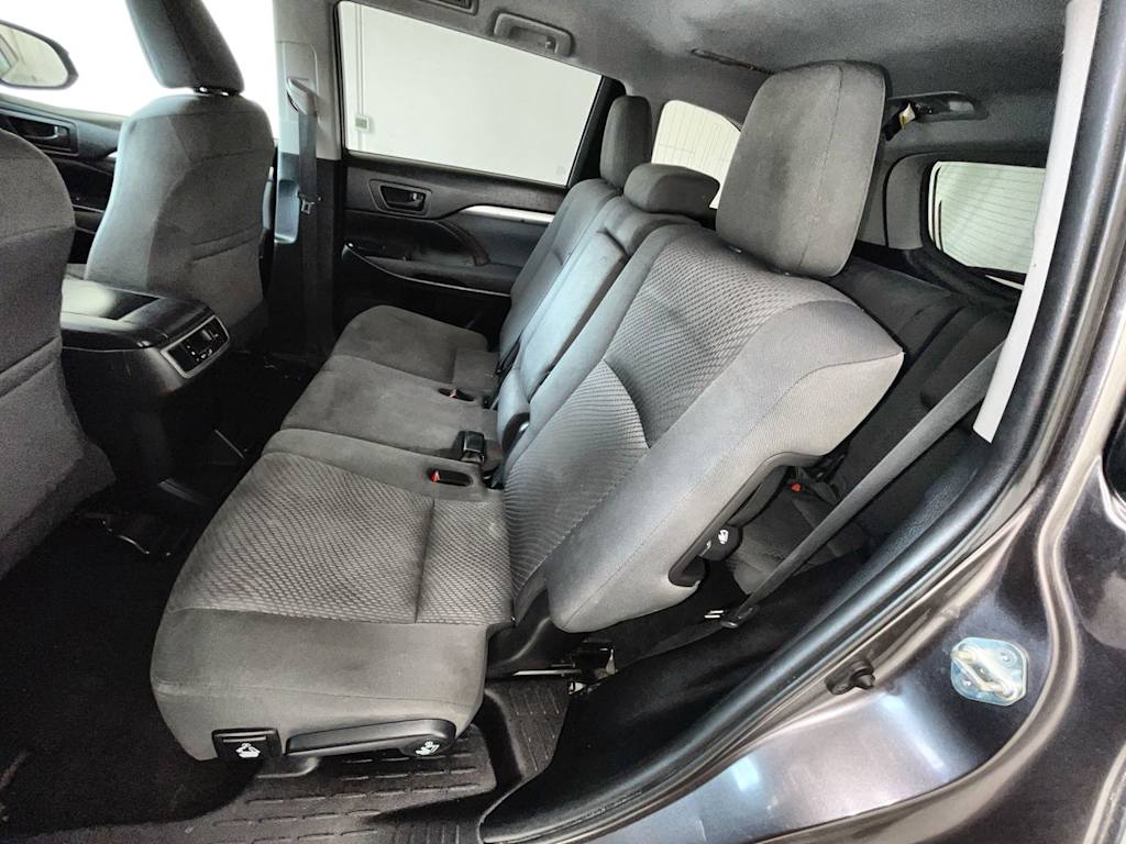Thumbnail: 2019 Toyota Highlander - 10