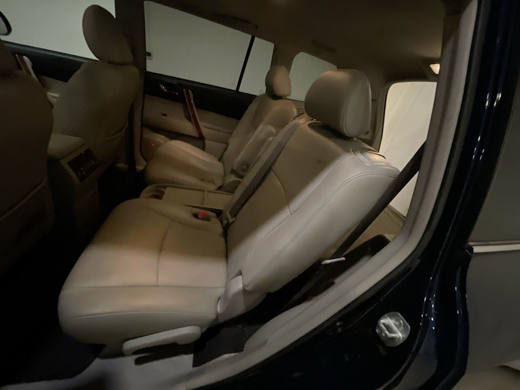 Thumbnail: 2013 Toyota Highlander - 11